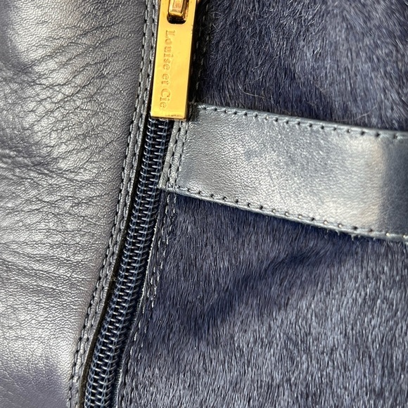 Gently used woman’s ankle boot. - Picture 4 of 6